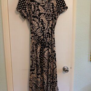 Perceptions Maxi Dress Size Medium Black Cream Floral Scroll Print